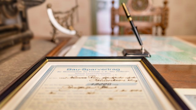 Der erste unterschriebene Bausparvertrag