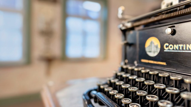 Original schwarze Continental-Schreibmaschine von Georg Kropp